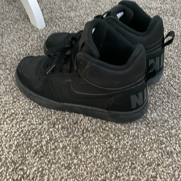 Nike shoes - Picture 7 of 7